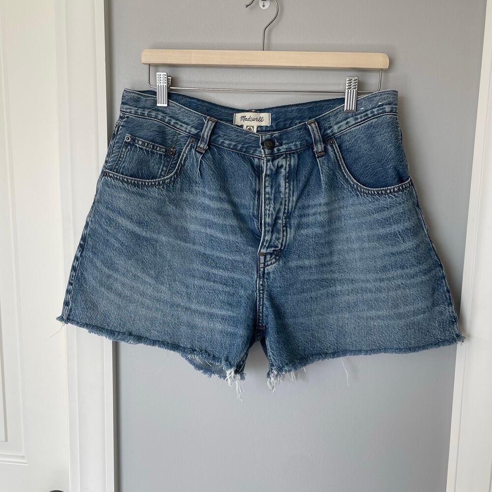 Madewell Pleated Low-Slung Shorts in Airy Denim size 29 - Picture 1 of 13